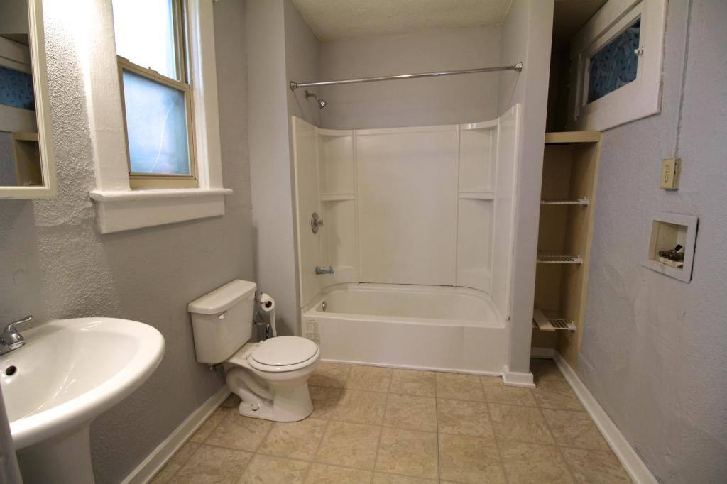 Apartment for rent at 2690 Neil Ave, Columbus, OH 43202