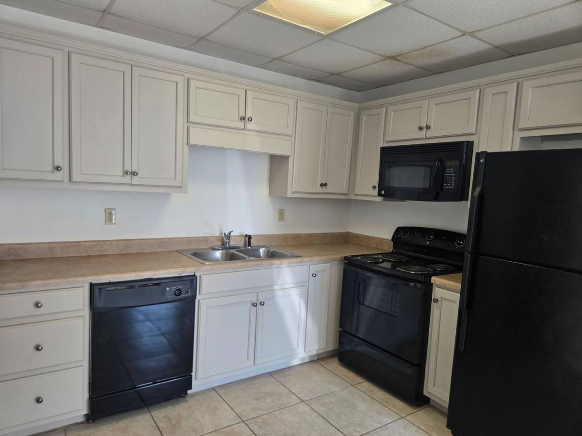 Condo for rent at 1212 12th St, Tuscaloosa, AL 35401