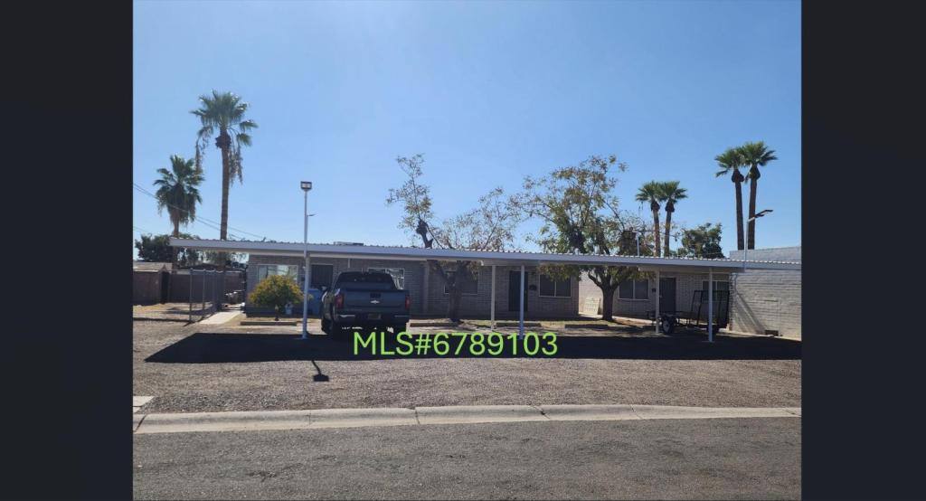 Townhouse for rent at 2001 W Turney Ave, Phoenix, AZ 85015