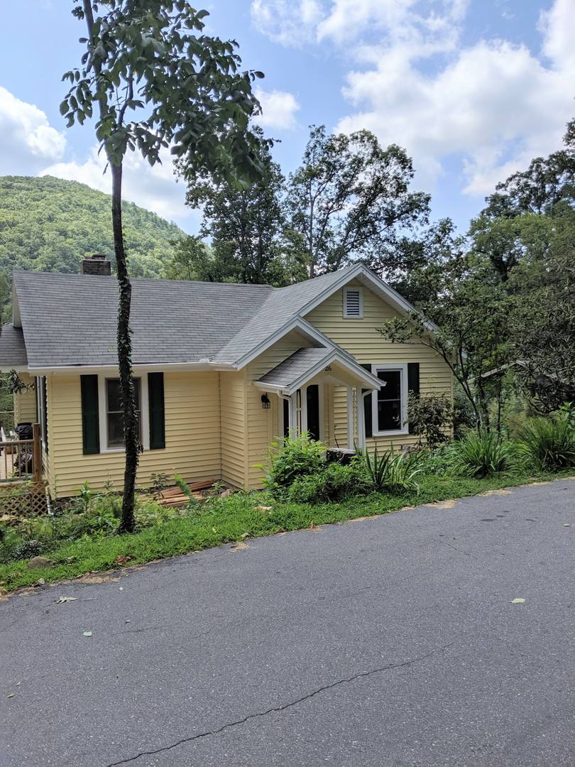 Apartment for rent at 216 Alabama Terrace #B, Montreat, NC 28757