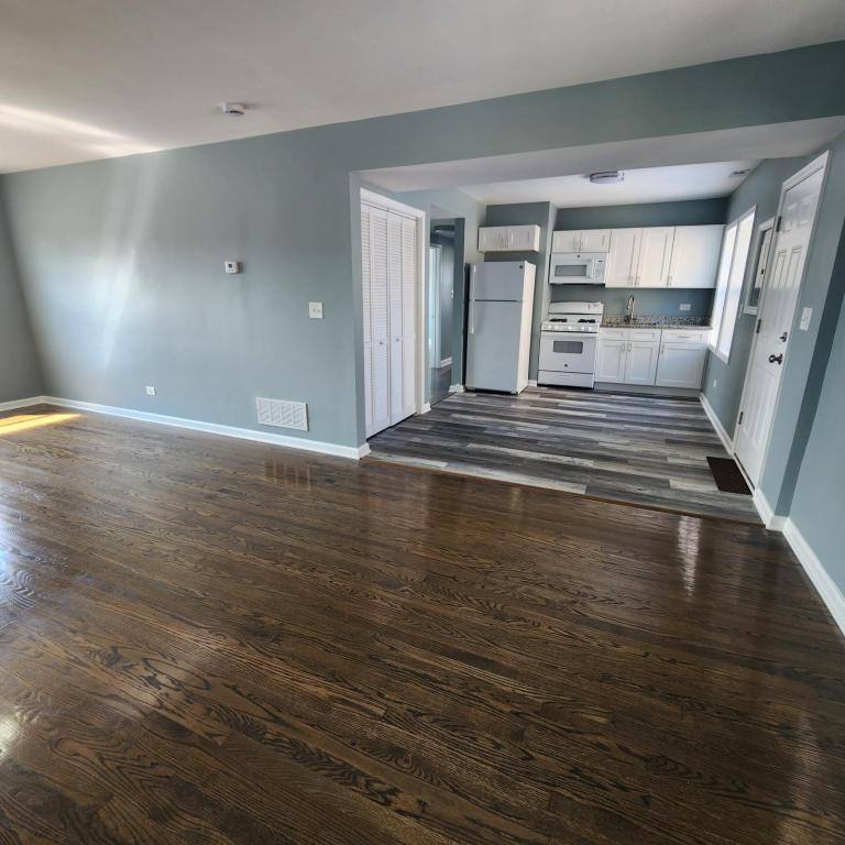 Apartment for rent at 26 E 15th Ave, Gary, IN 46407