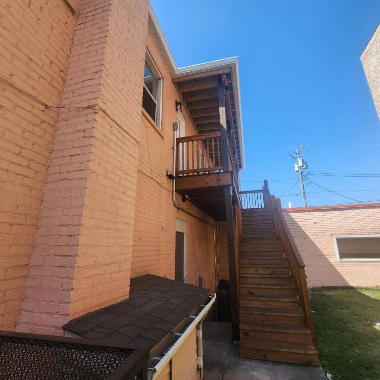 Apartment for rent at 26 E 15th Ave, Gary, IN 46407