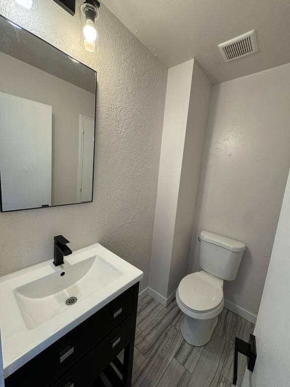 Townhouse for rent at 3068 S Delaware St, Englewood, CO 80110