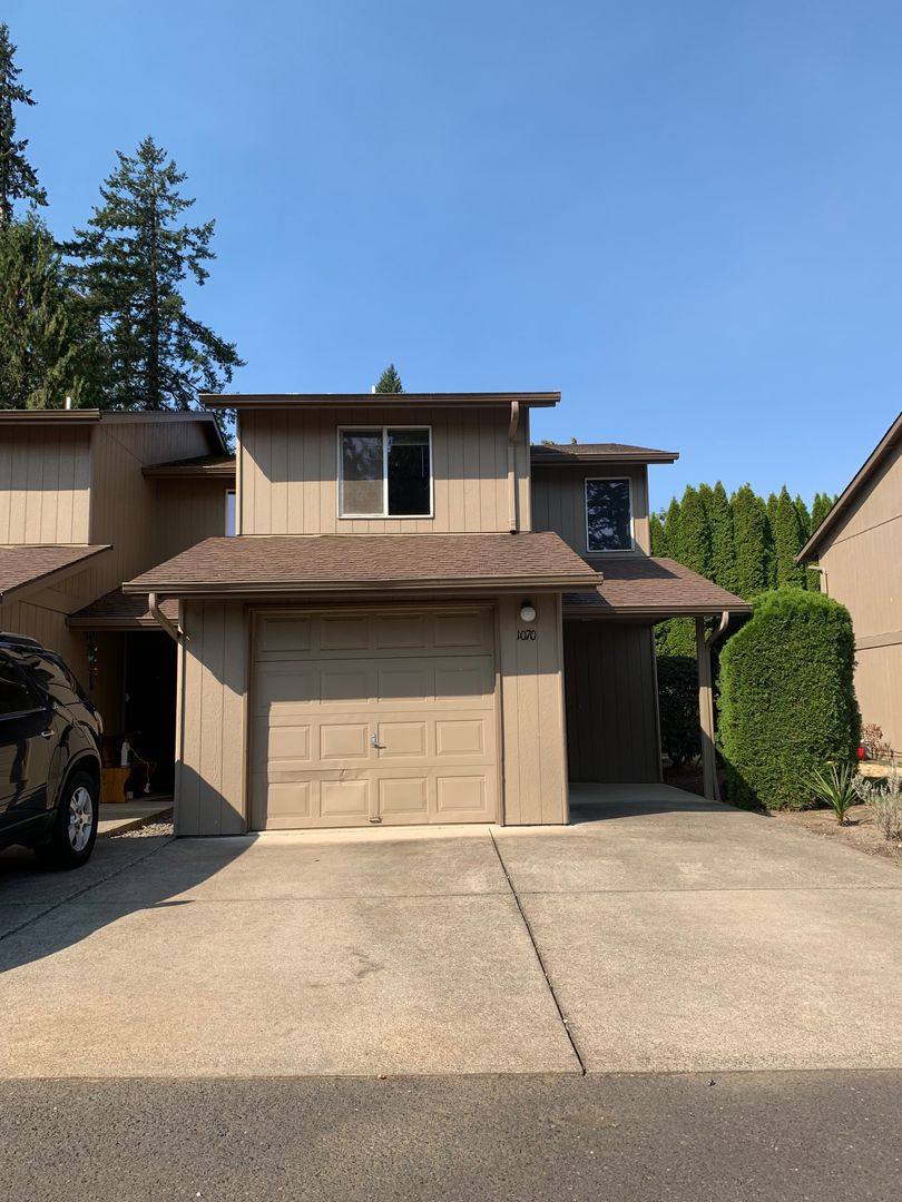Townhouse for rent at 1060-1074 W Ida St, Stayton, OR 97383