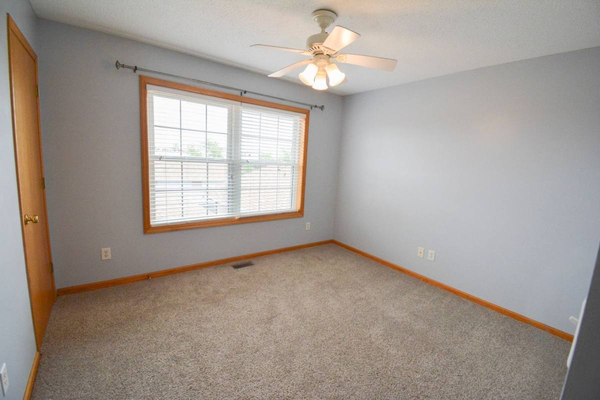 Townhouse for rent at 6134 S Pointe Dr SW, Rochester, MN 55902