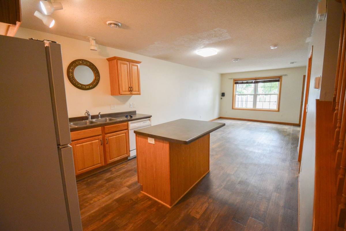 Townhouse for rent at 6134 S Pointe Dr SW, Rochester, MN 55902