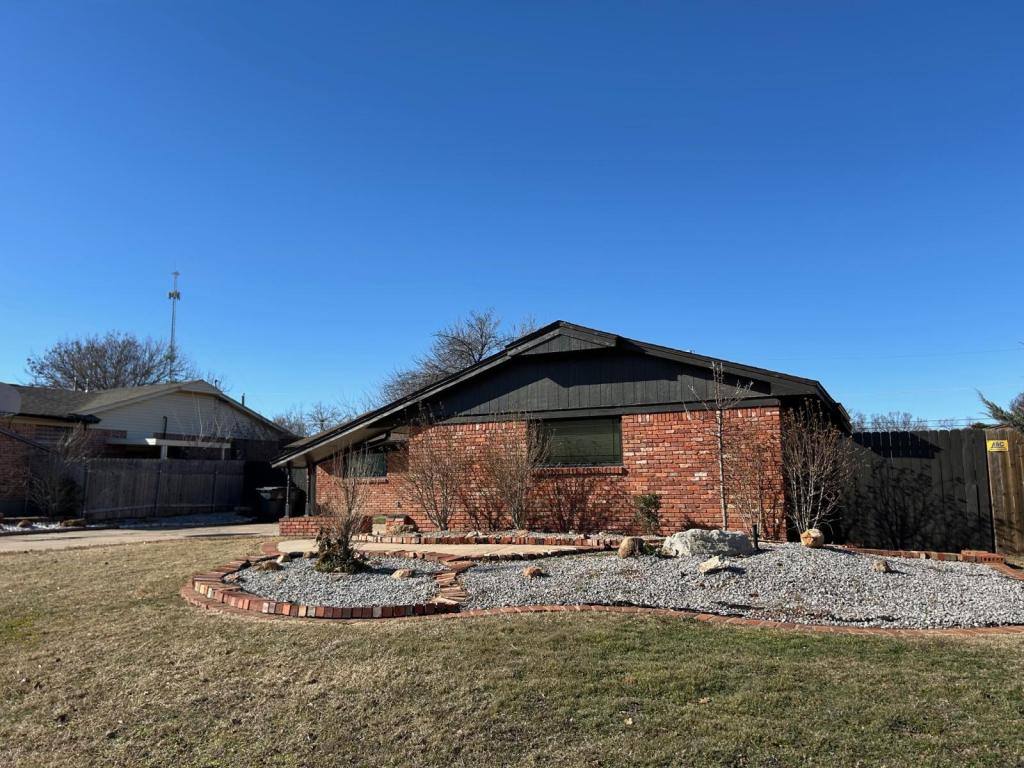 House for rent at 16 NW 58th St, Lawton, OK 73505