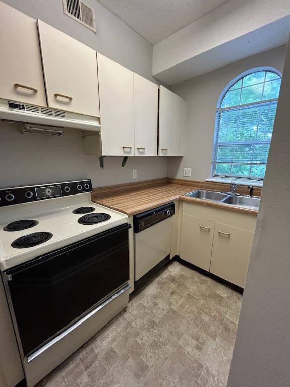 Condo for rent at 4230 Wilshire Blvd, 202 D, Wilmington, NC 28403