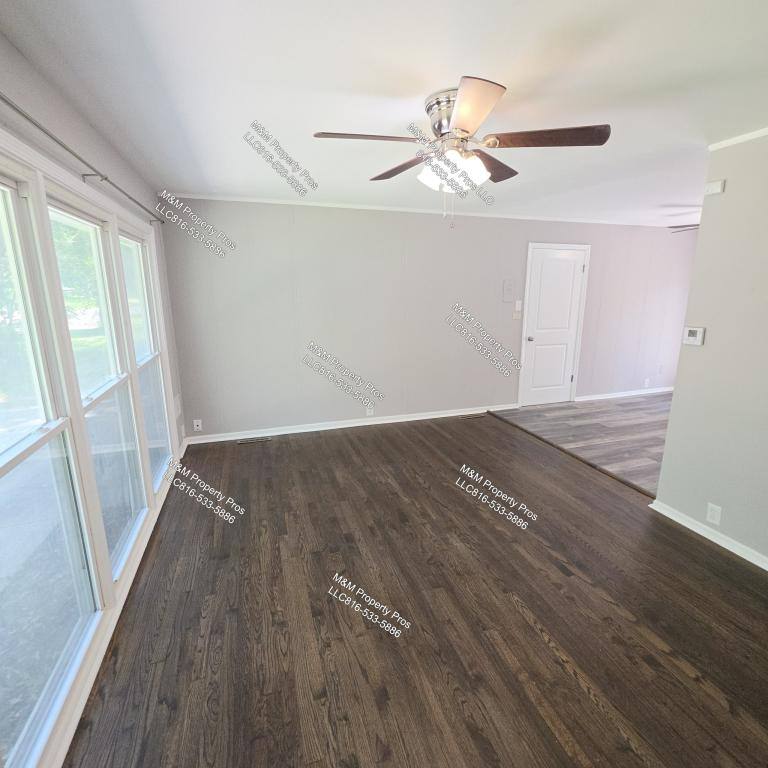 House for rent at 11421 Manchester Ave, Kansas City, MO 64134