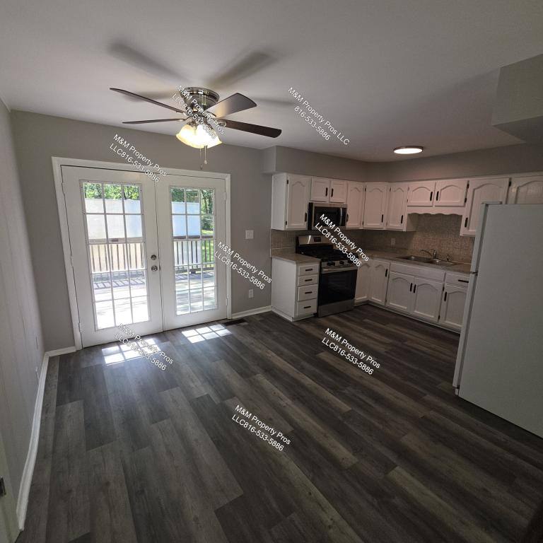 House for rent at 11421 Manchester Ave, Kansas City, MO 64134