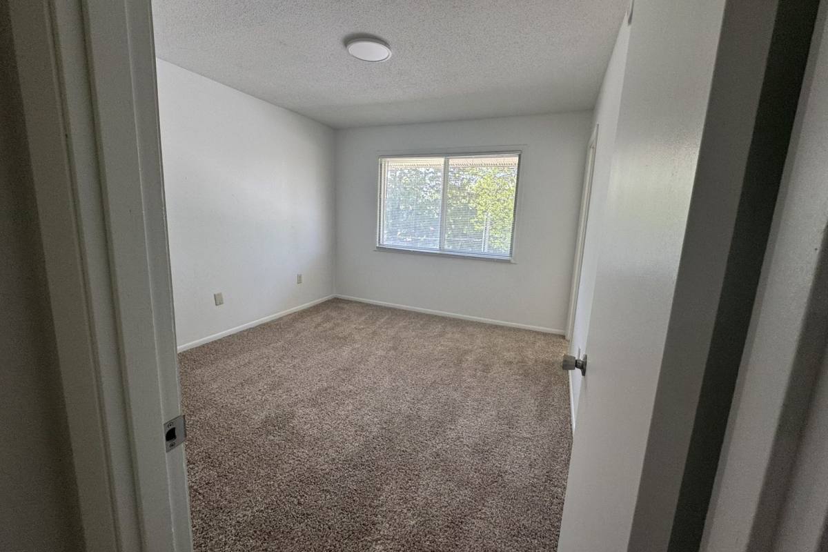Apartment for rent at 1003 - 1005 Parkway Dr, Boone, IA 50036