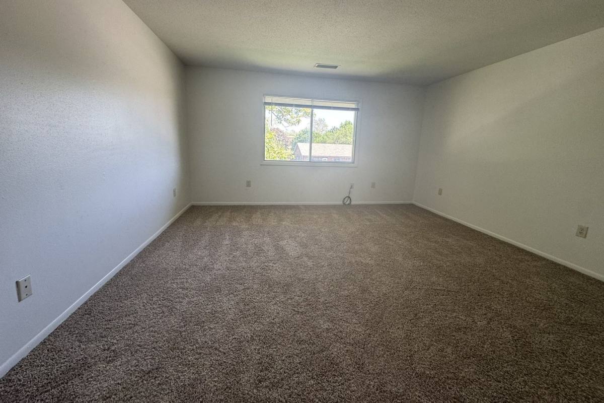 Apartment for rent at 1003 - 1005 Parkway Dr, Boone, IA 50036