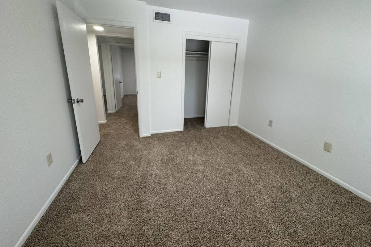 Apartment for rent at 1003 - 1005 Parkway Dr, Boone, IA 50036