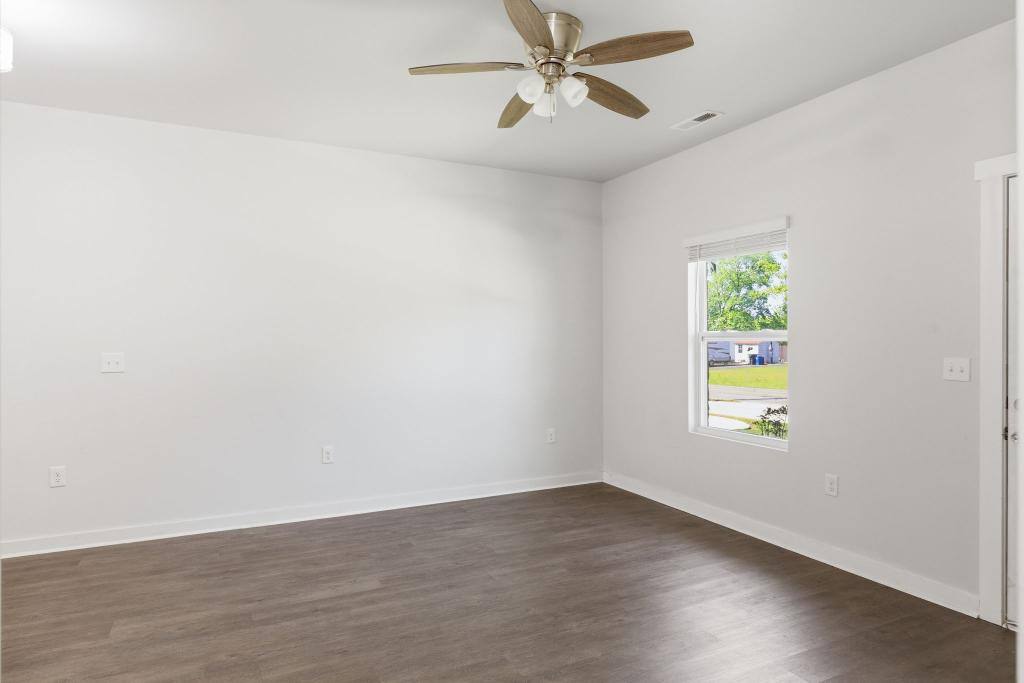 Townhouse for rent at 1455 Carter Grove Rd #A, Hazel Green, AL 35750