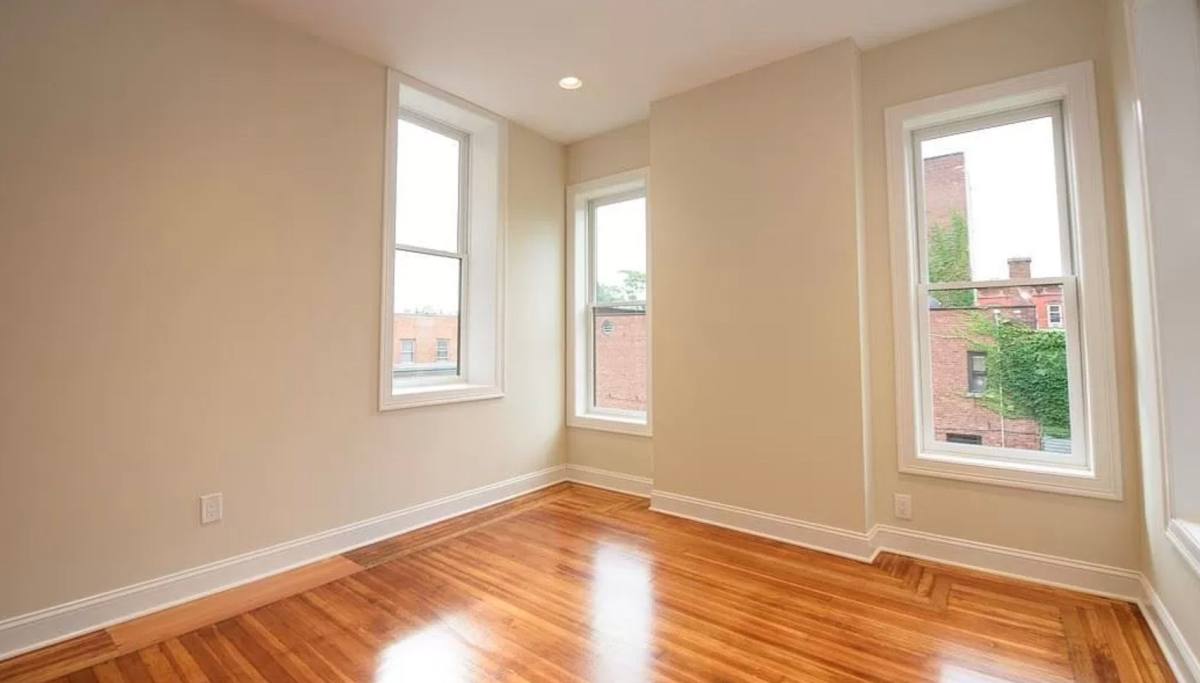Apartment for rent at 134 Remsen St, Cohoes, NY 12047