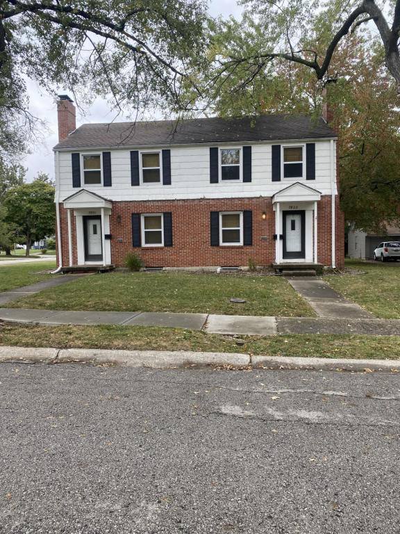 Townhouse for rent at 7803 Wyoming St, Kansas City, MO 64114