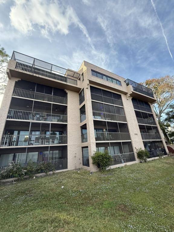 Condo for rent at 1540 Riverside Dr #402, Titusville, FL 32780