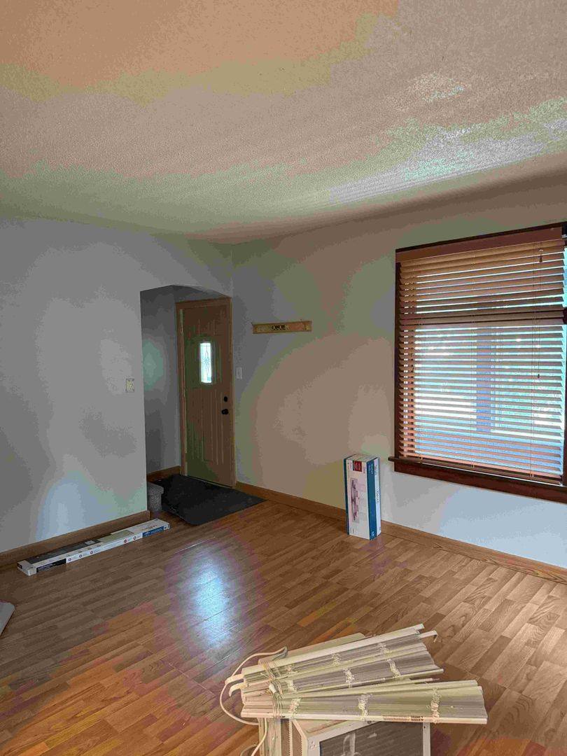 House for rent at 304 10th Ave S, South Saint Paul, MN 55075