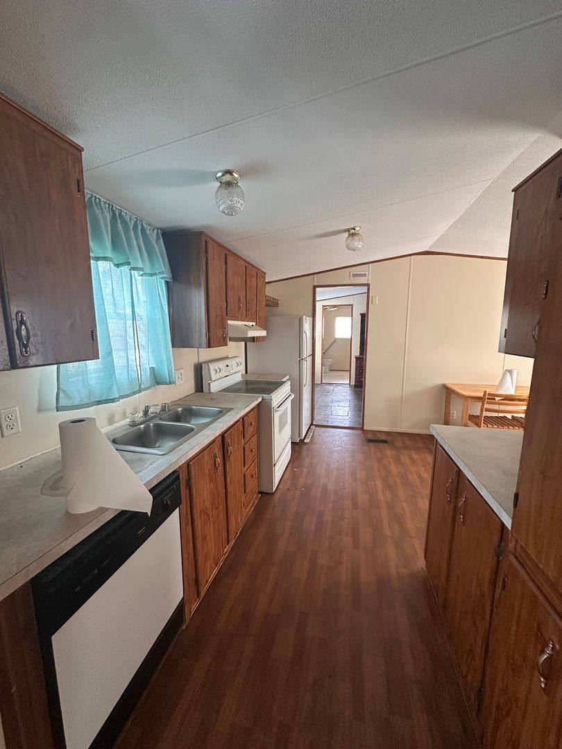 House for rent at 284 Clay Circle, Baxley, GA 31513