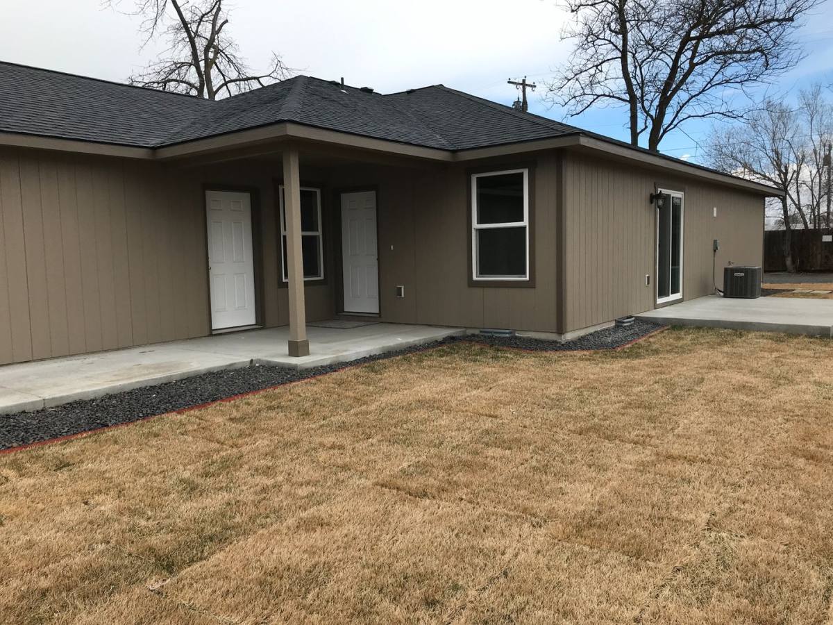House for rent at 613 Locust A, Moses Lake, WA 98837