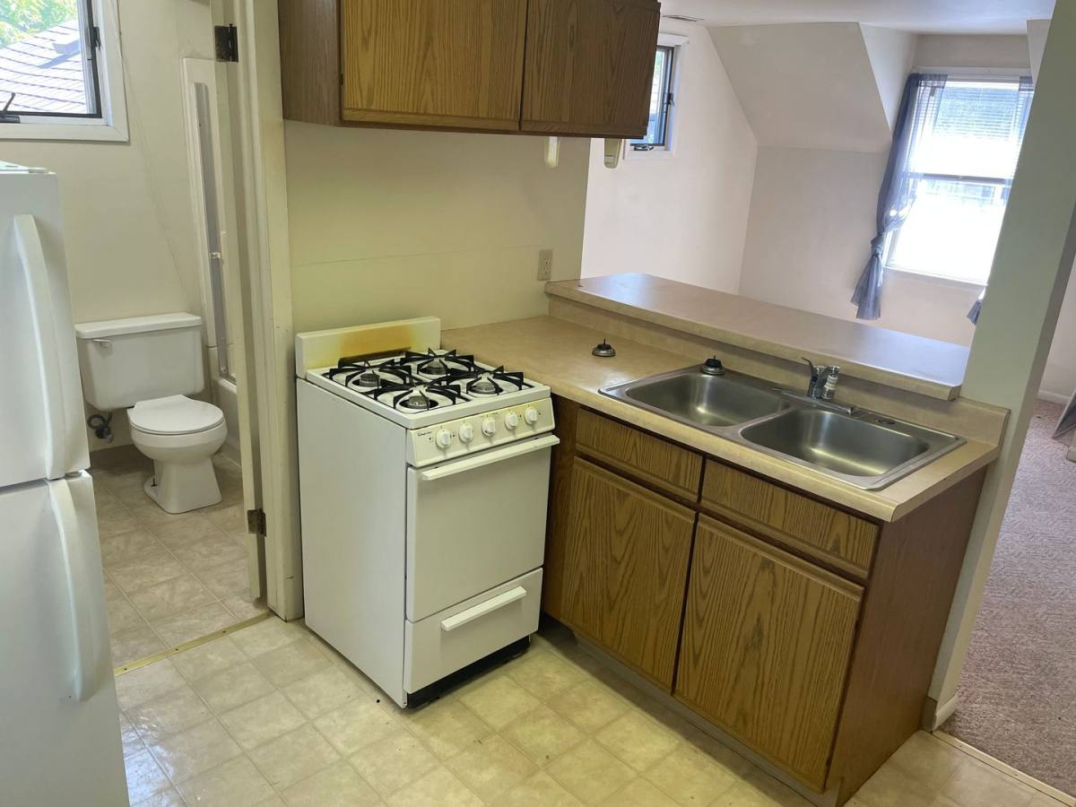 Apartment for rent at 612 Jackson, Oshkosh, WI 54901