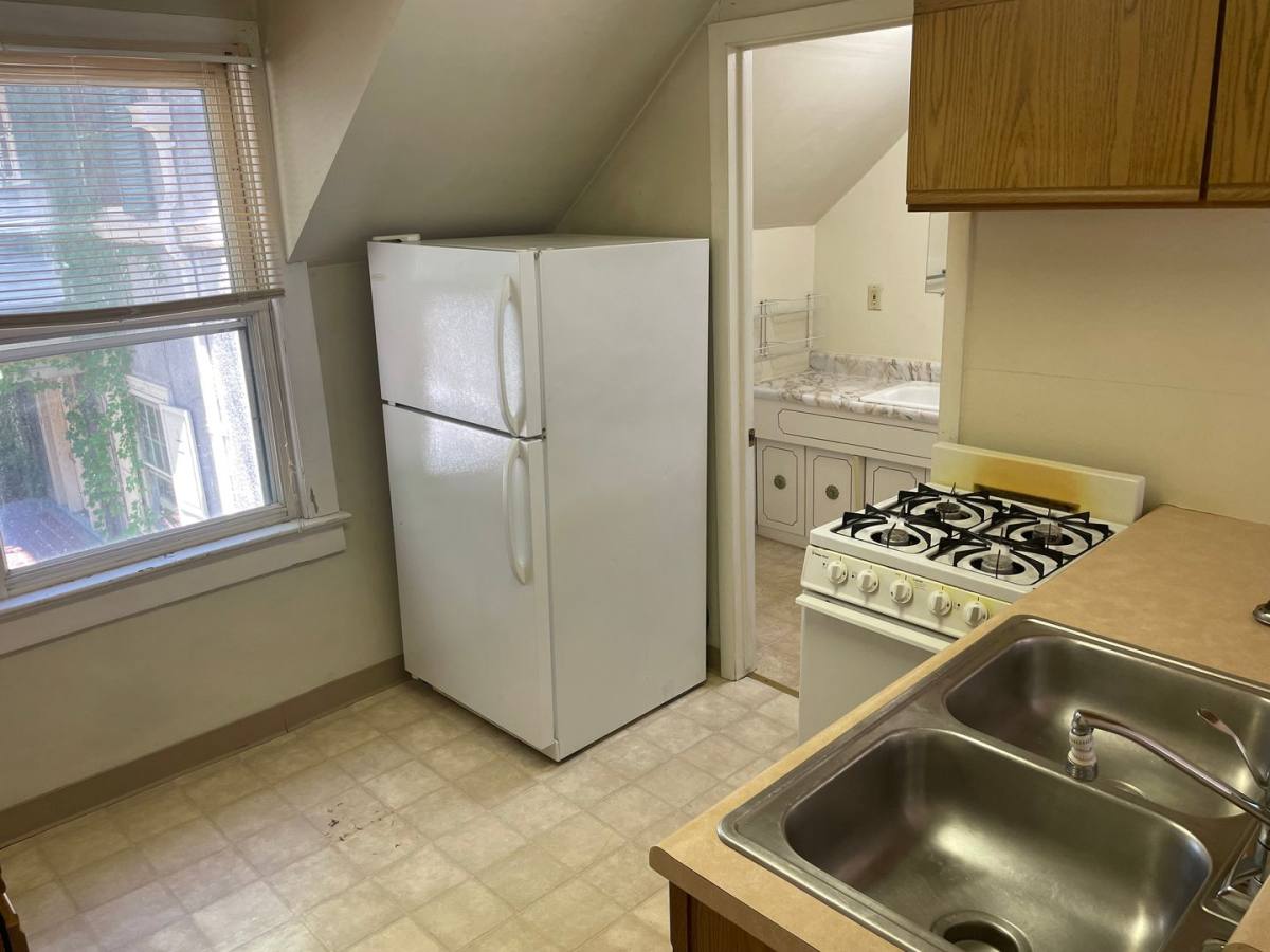 Apartment for rent at 612 Jackson, Oshkosh, WI 54901