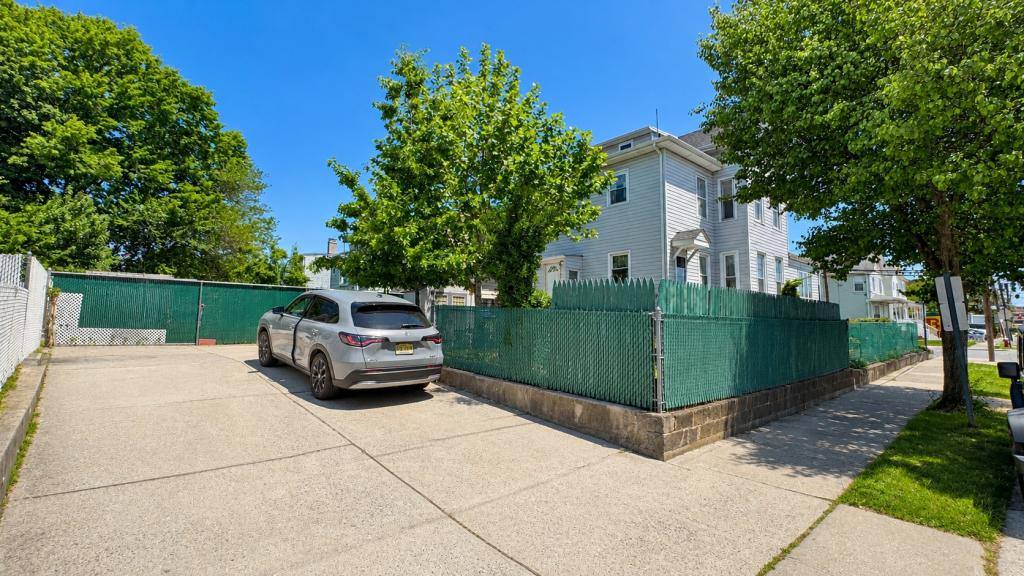 Apartment for rent at 129 Union St, Hackensack, NJ 07601