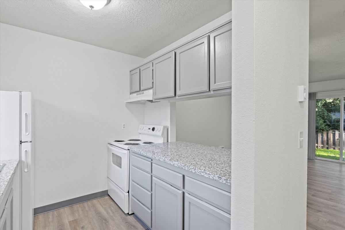 Townhouse for rent at 15139 SE Powell, Portland, OR 97236