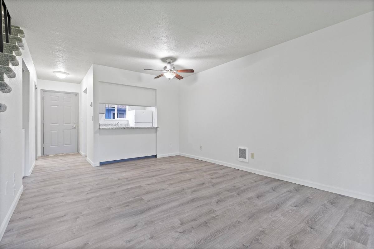 Townhouse for rent at 15139 SE Powell, Portland, OR 97236
