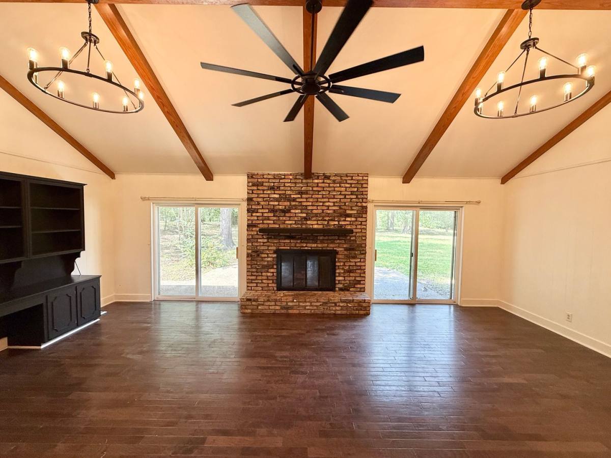 House for rent at 1406 Jeff Davis Dr, Tyler, TX 75703