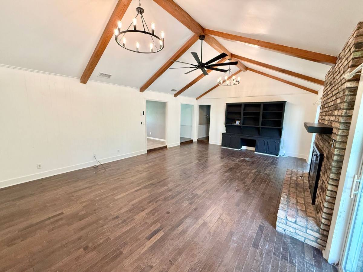 House for rent at 1406 Jeff Davis Dr, Tyler, TX 75703
