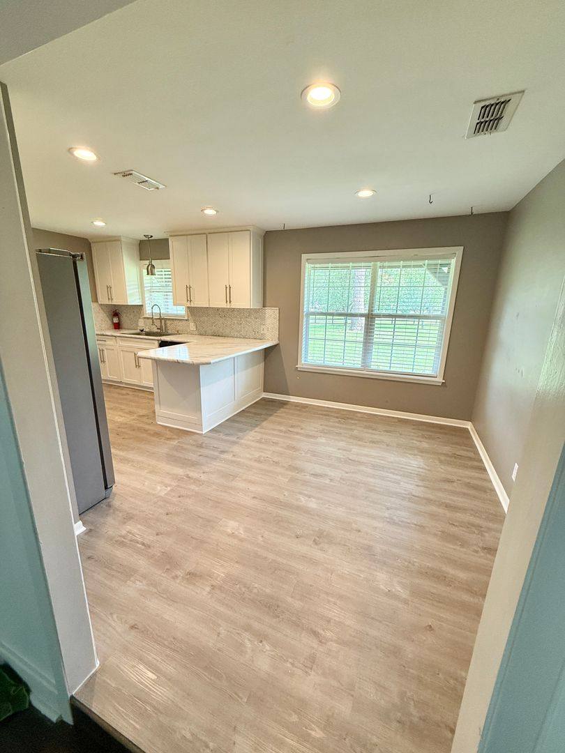 House for rent at 1406 Jeff Davis Dr, Tyler, TX 75703