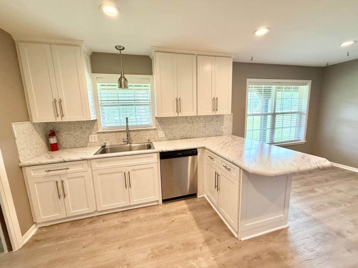 House for rent at 1406 Jeff Davis Dr, Tyler, TX 75703