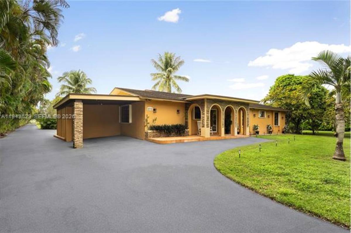 Apartment for rent at 20450 SW 198th Ave, Miami, FL 33187
