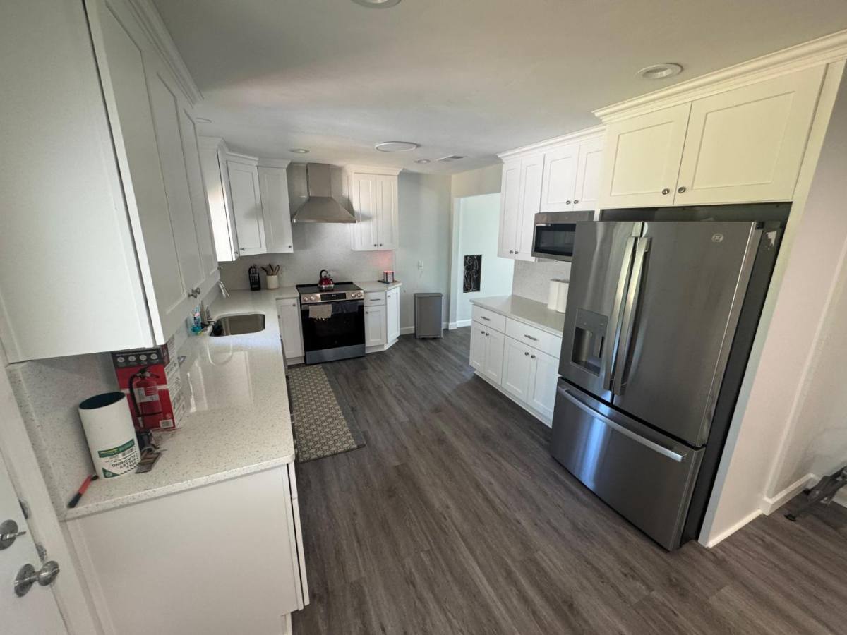 Apartment for rent at 948 Hollywood Dr, Chesapeake, VA 23320