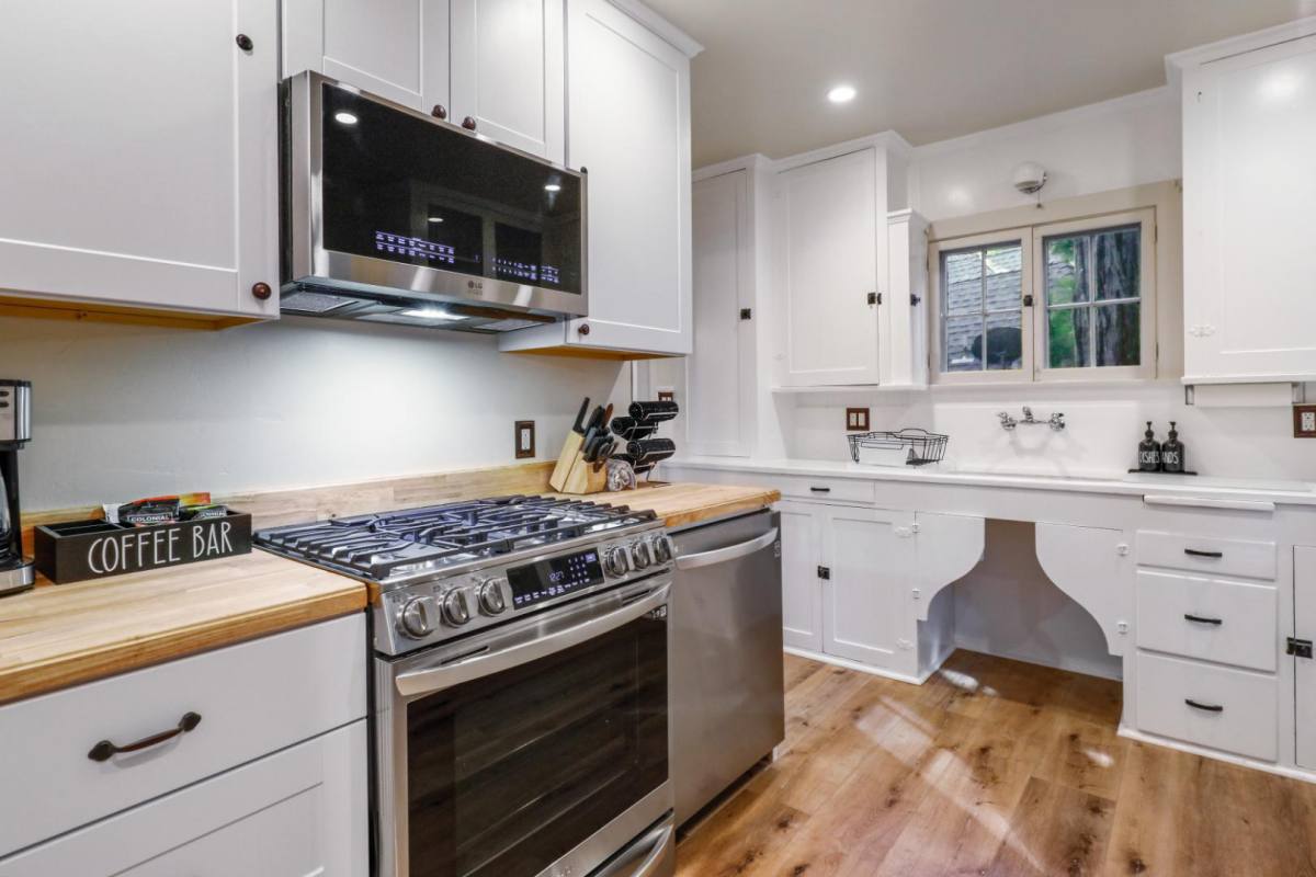House for rent at 28101 Lakes Edge Rd #F152, Lake Arrowhead, CA 92352