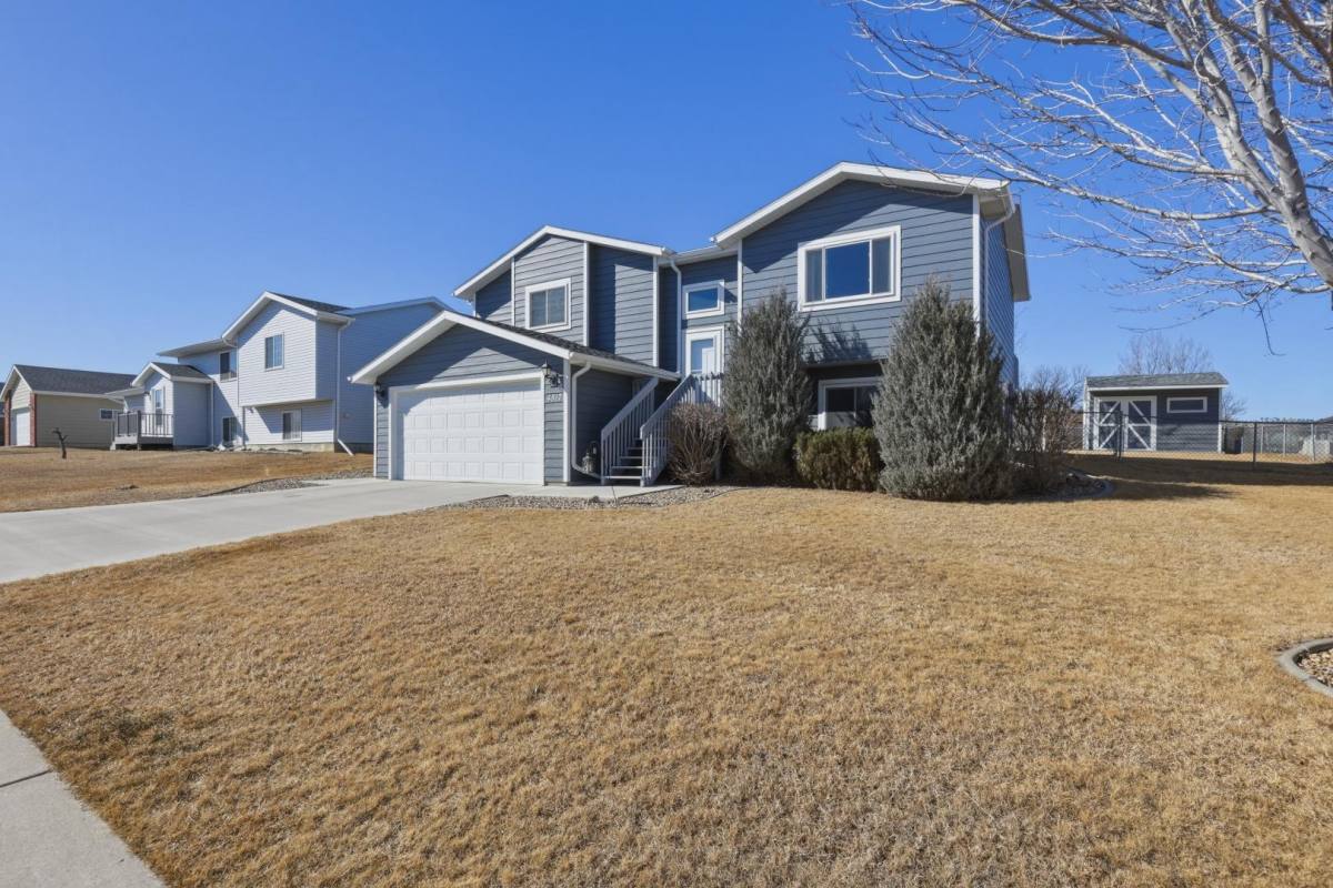 House for rent at 4517 Three Rivers Dr, Rapid City, SD 57701