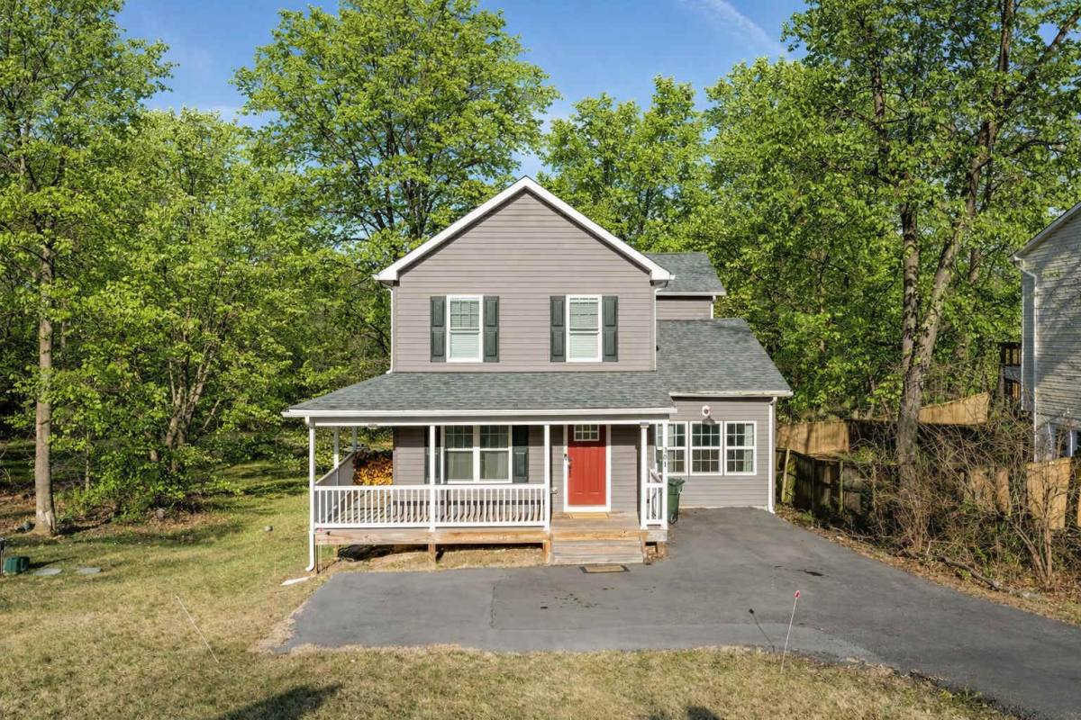 House for rent at 301 Rollason Dr, Front Royal, VA 22630