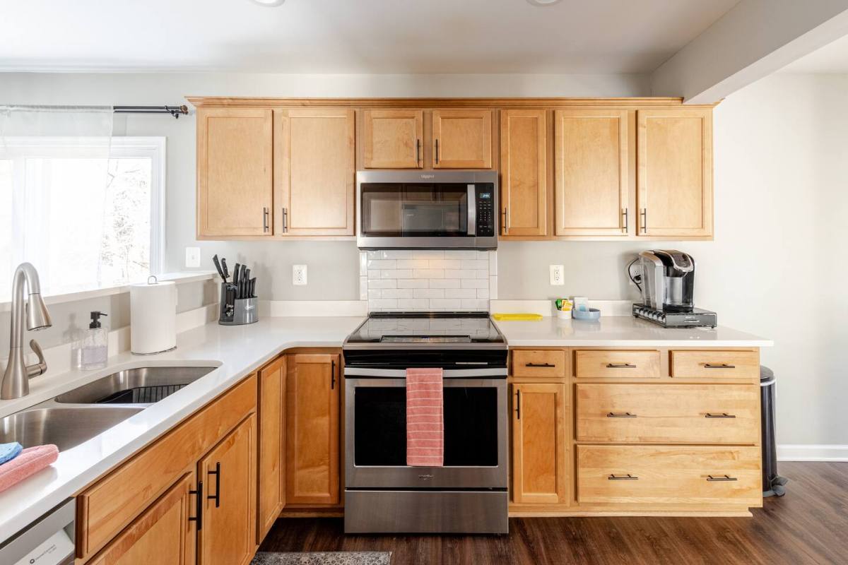 House for rent at 301 Rollason Dr, Front Royal, VA 22630