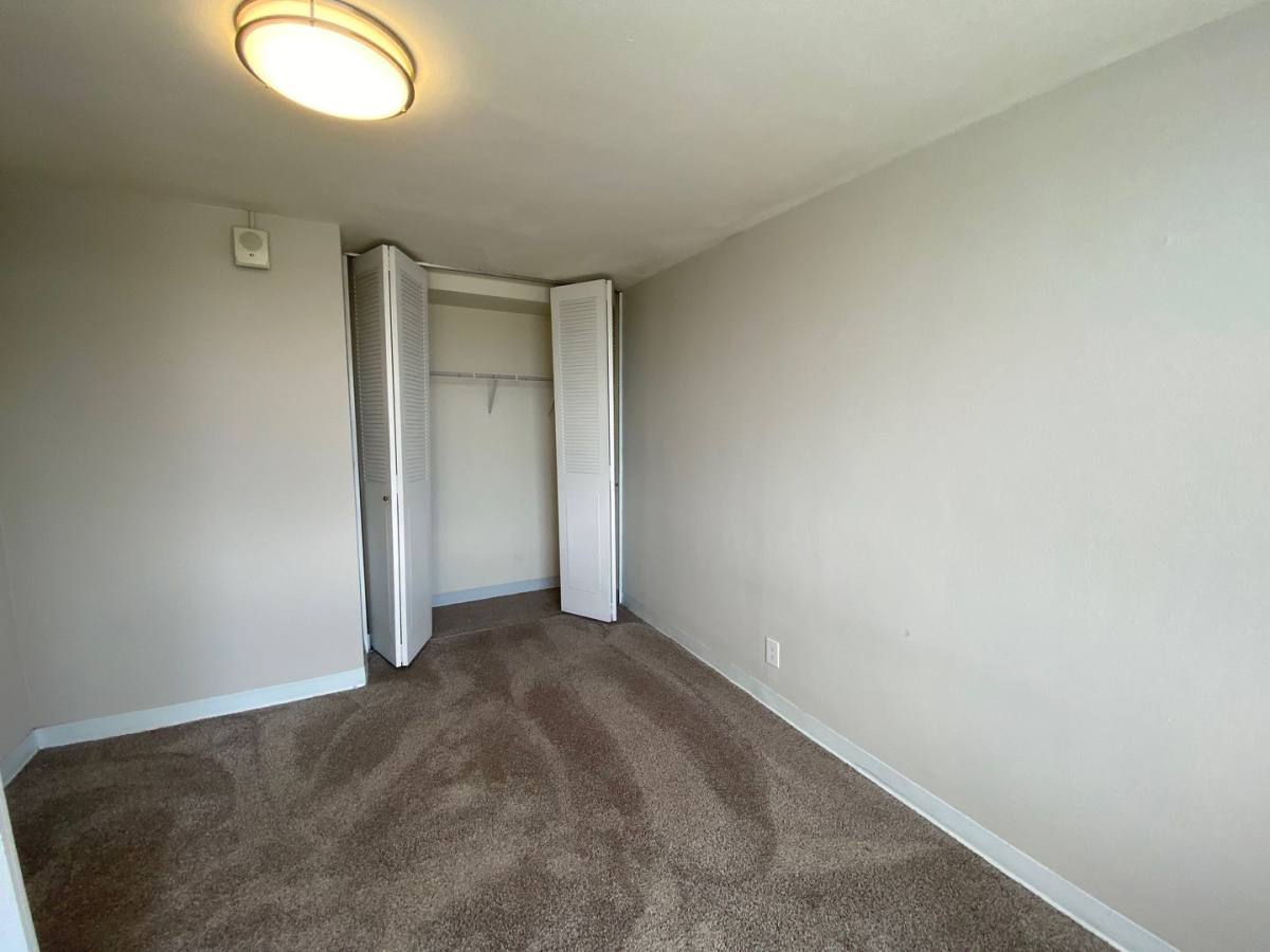 Apartment for rent at 330 Oak Grove St, Minneapolis, MN 55403