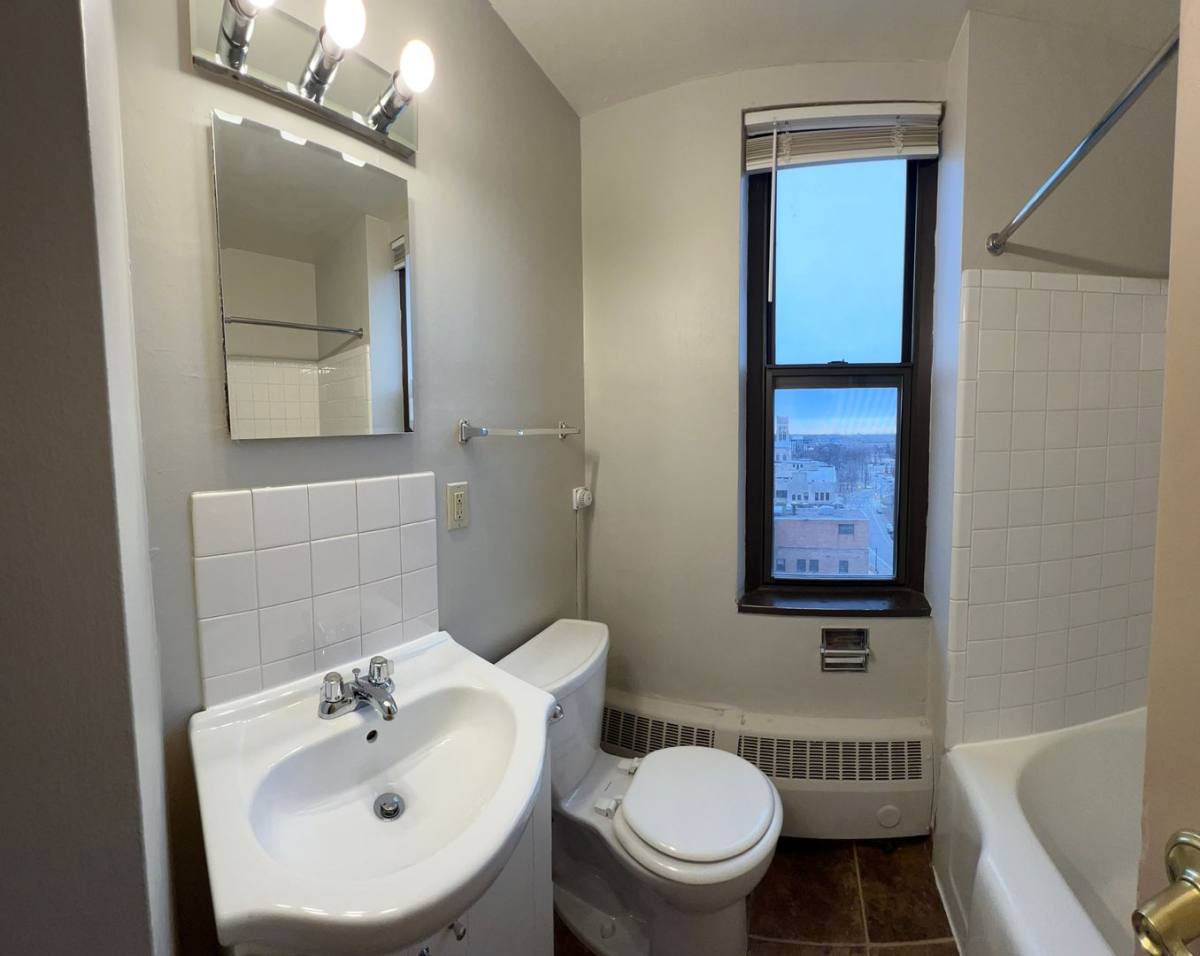 Apartment for rent at 330 Oak Grove St, Minneapolis, MN 55403