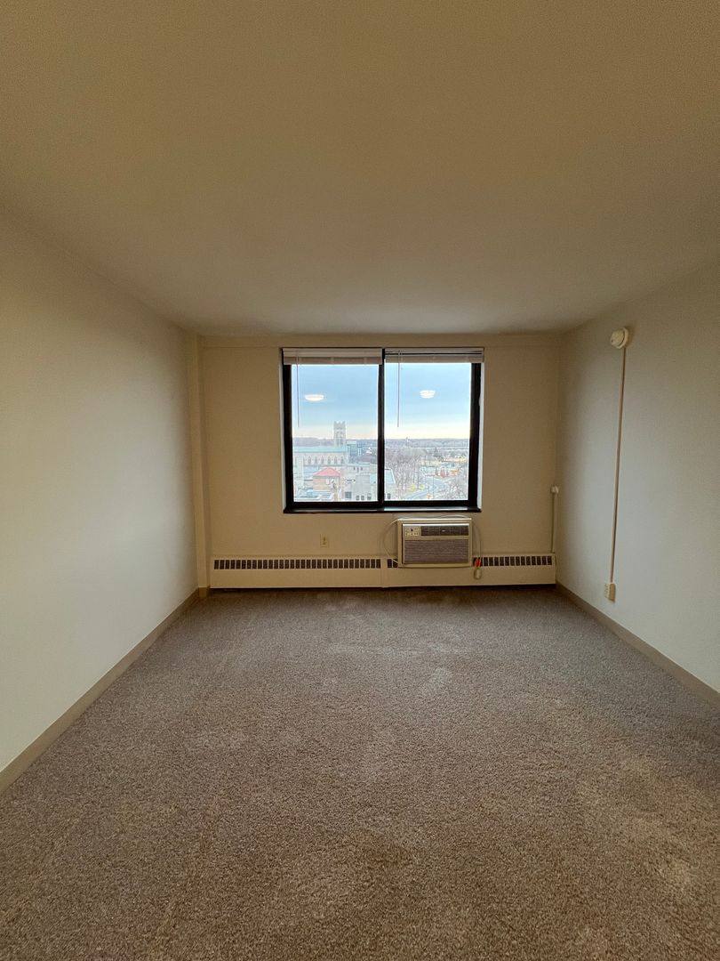 Apartment for rent at 330 Oak Grove St, Minneapolis, MN 55403