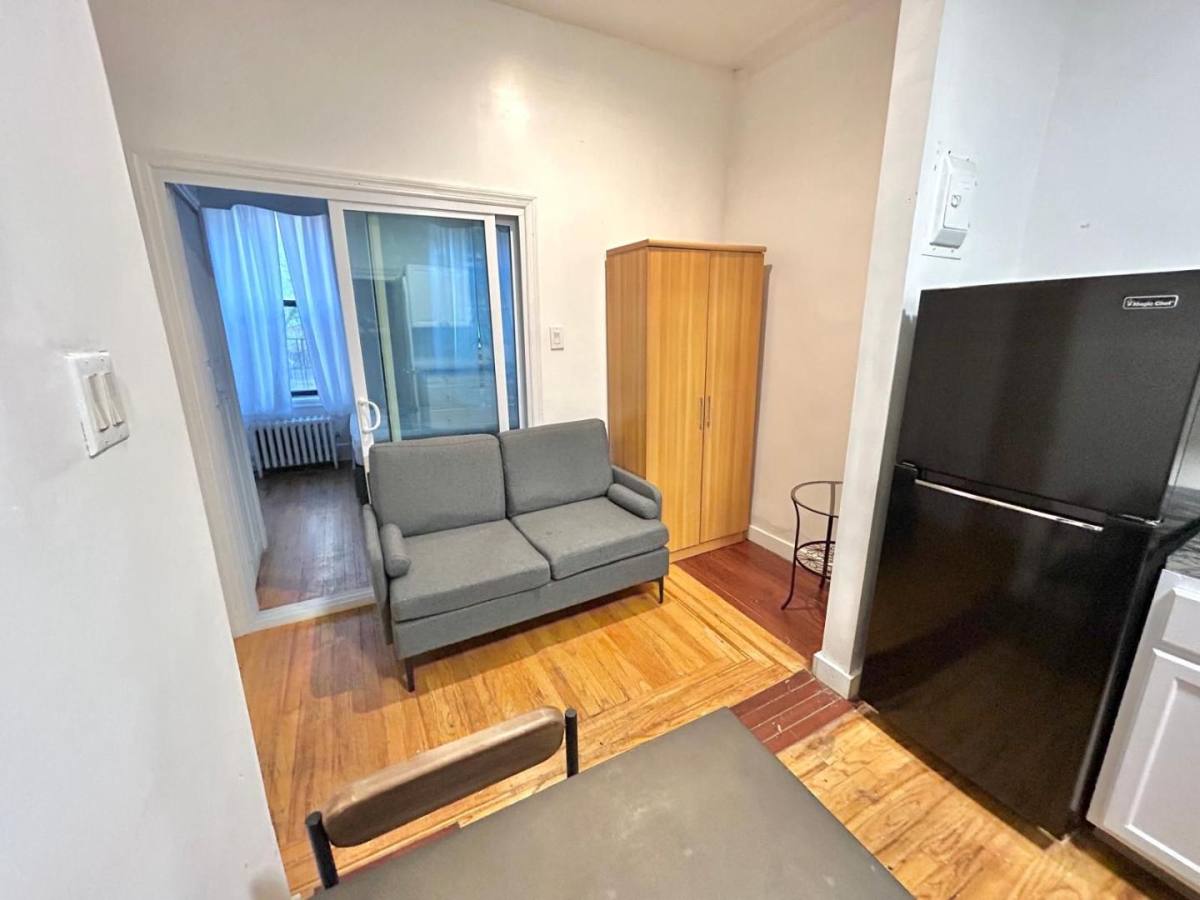 Apartment for rent at 518 E 83rd St #2D, New York, NY 10028