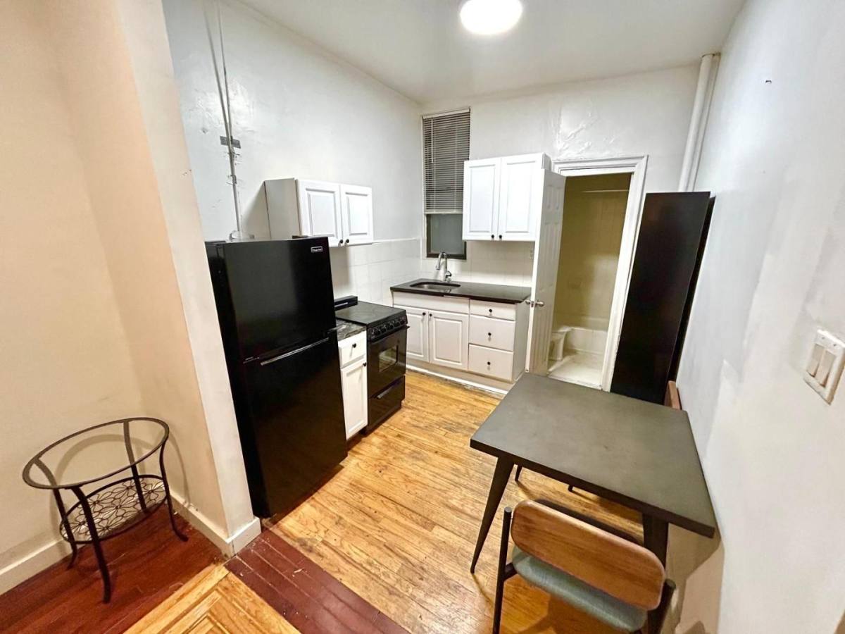 Apartment for rent at 518 E 83rd St #2D, New York, NY 10028
