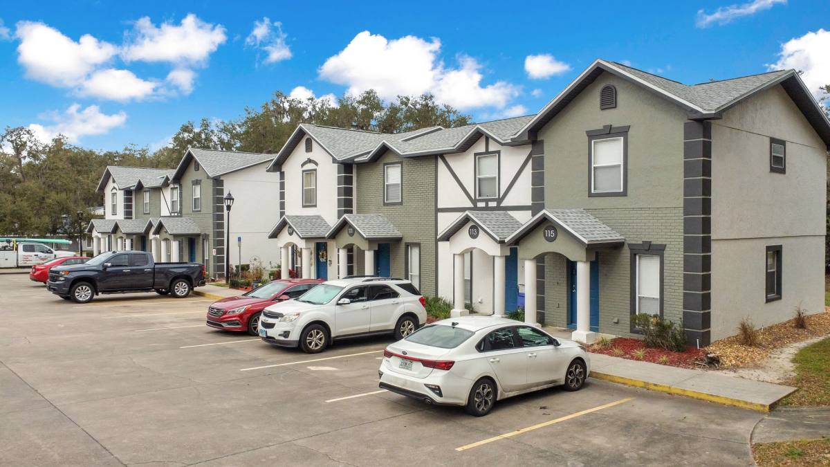 Townhouse for rent at 102 Sue Lane, Lady Lake, FL 32159