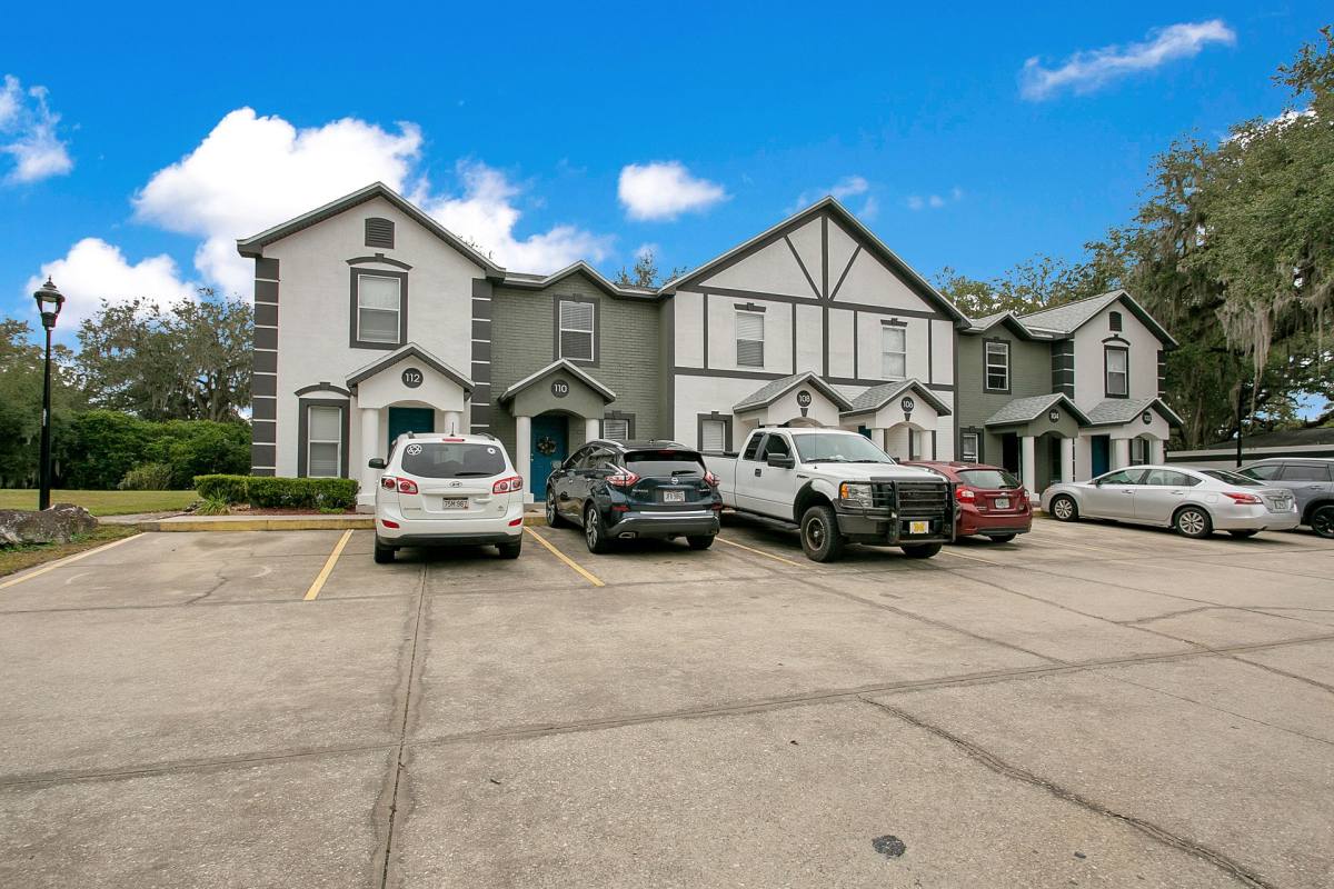 Townhouse for rent at 102 Sue Lane, Lady Lake, FL 32159