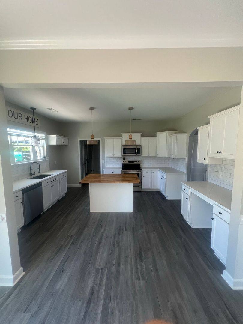House for rent at 303 Breezeway Dr, Sneads Ferry, NC 28460