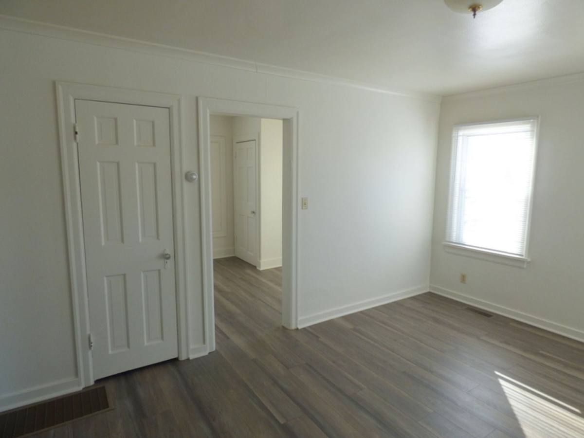House for rent at 4331 Lafayette St, Fort Wayne, IN 46806