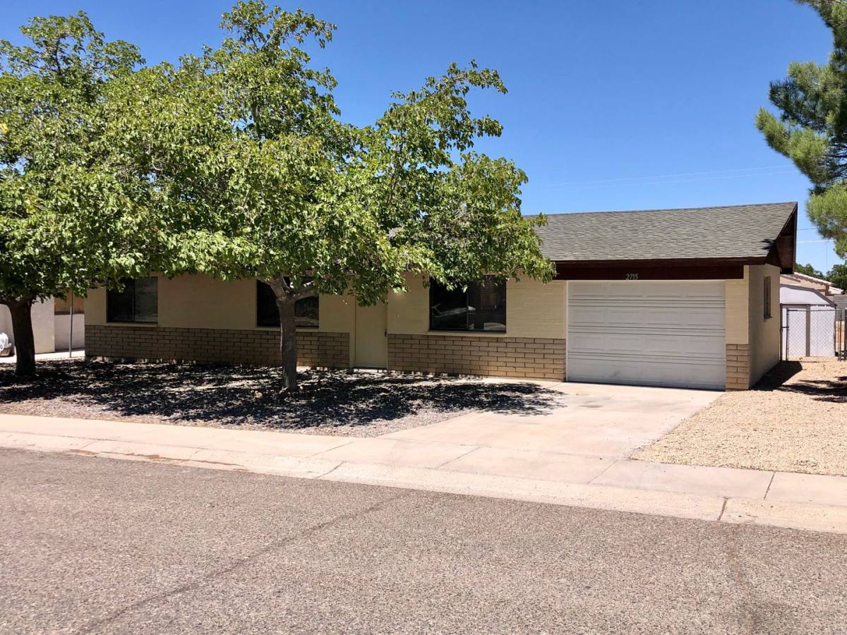 House for rent at 2715 Lillie Ave, Kingman, AZ 86401