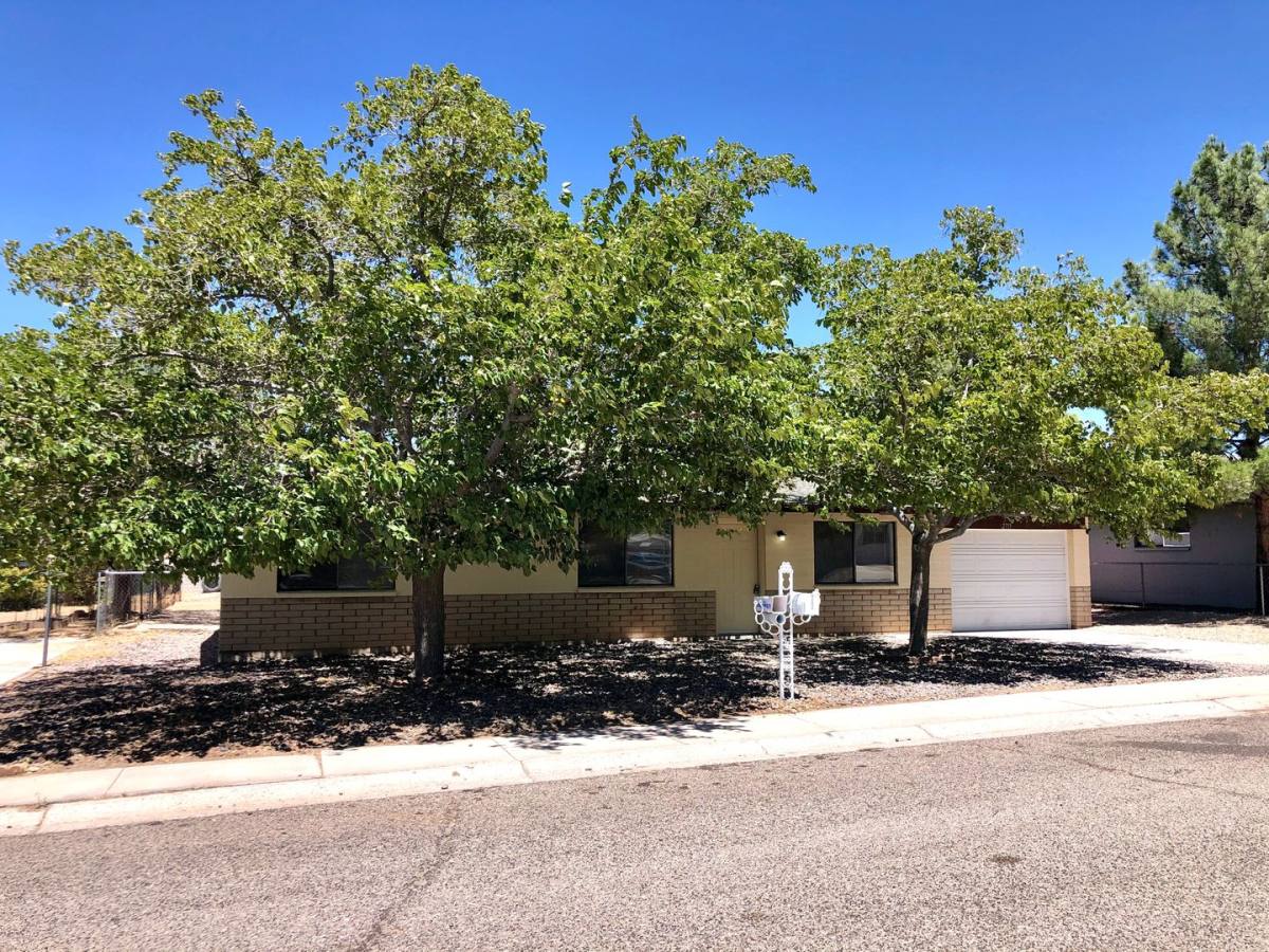 House for rent at 2715 Lillie Ave, Kingman, AZ 86401
